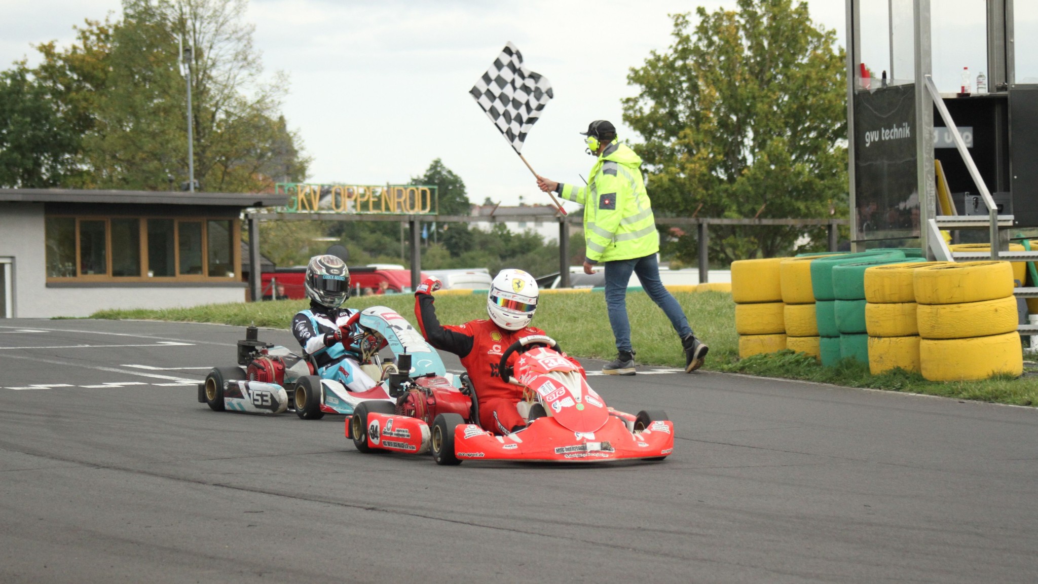 34 siegt Titel axmann