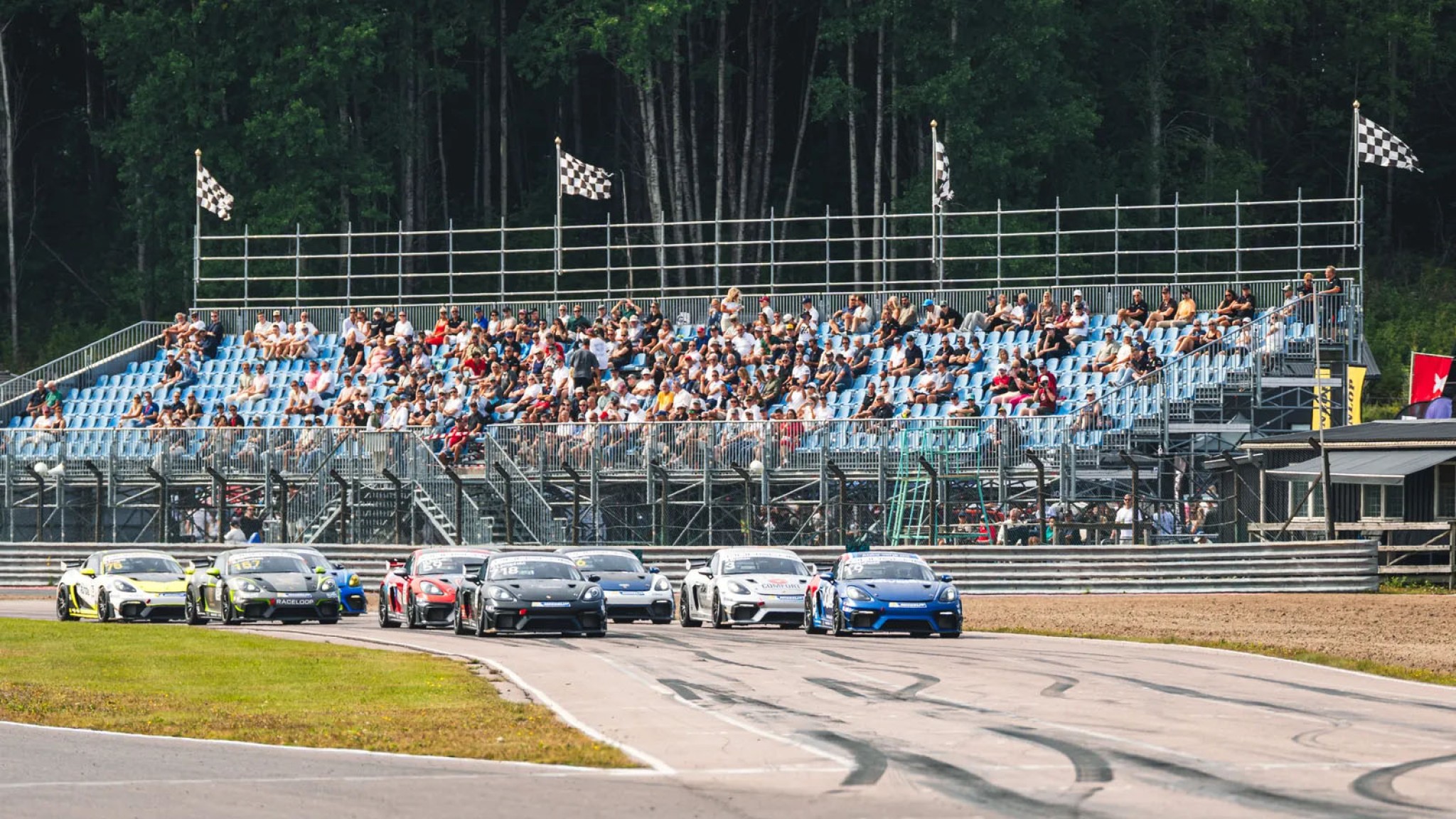 Porsche Carrera Cup Scandinavia Starting Kanonloppet A1W05103 900ee3ac5d059df7c4bd1857e693fc2f